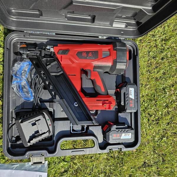 Аккумуляторный нейлер Toua DCFN3490